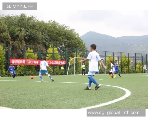 足球自由权杖引领新潮流助力青少年梦想成真